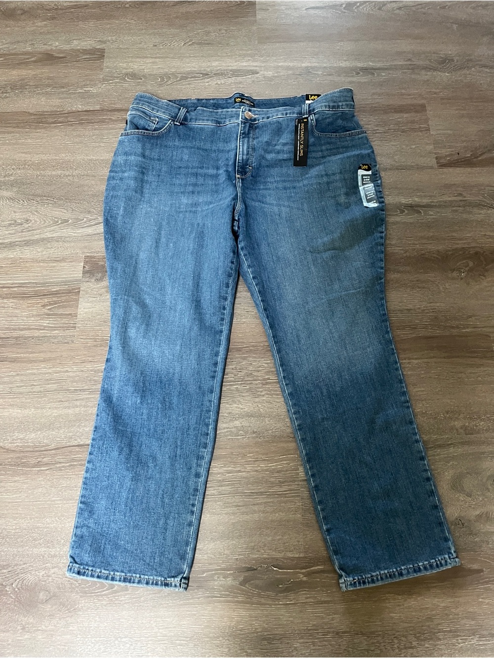 Lee Women's Straight Leg Jeans in Medium Blue Wash